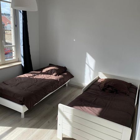 Joli Appartement Avec Parking Gratuit Sur Place Givet Luaran gambar